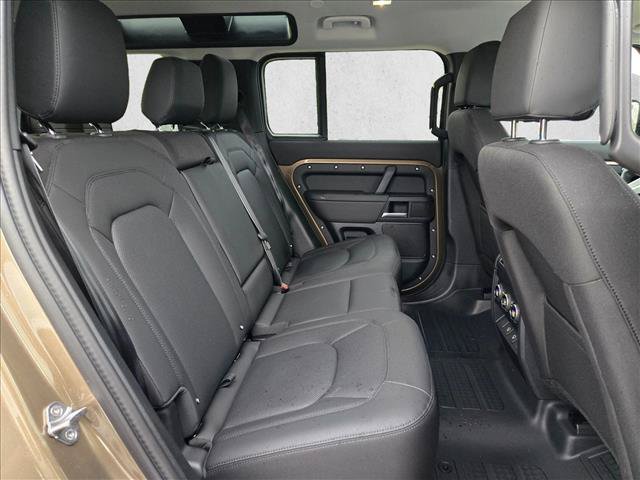 Certified 2025 Land Rover Defender 110 S AWD/4WD image 21