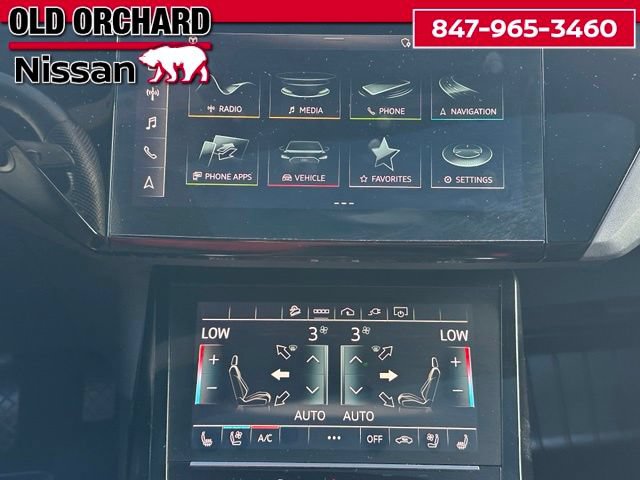 Used 2022 Audi e-tron S Premium Plus AWD/4WD image 18