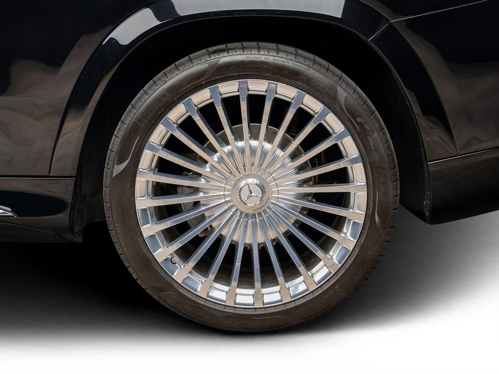 Used 2026 Mercedes-Benz Maybach GLS 600 4MATIC image 37