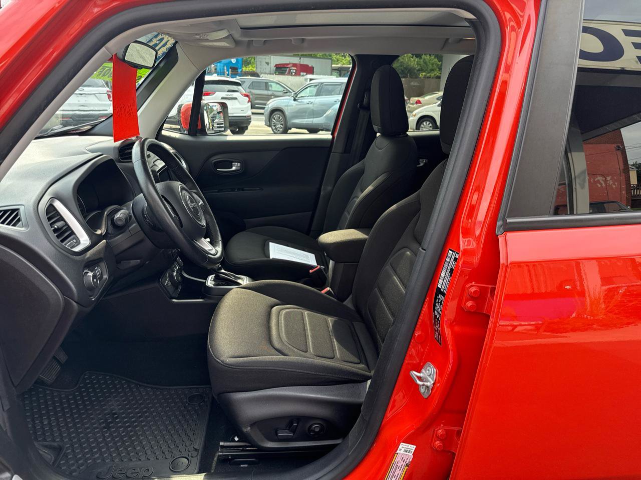 Used 2021 Jeep Renegade Latitude w/ Sun & Sound Group AWD/4WD image 10