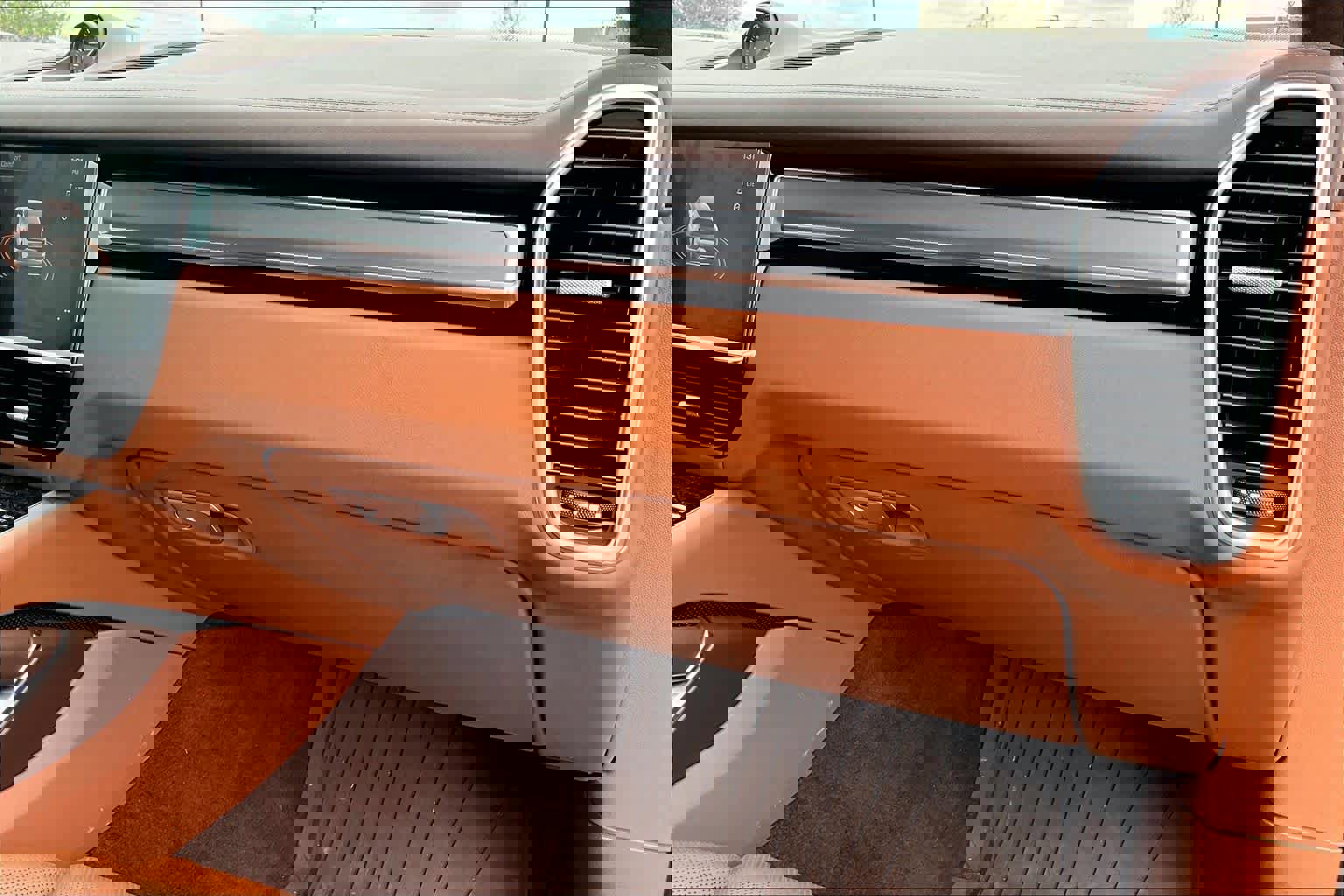 Used 2023 Porsche Cayenne Turbo image 18