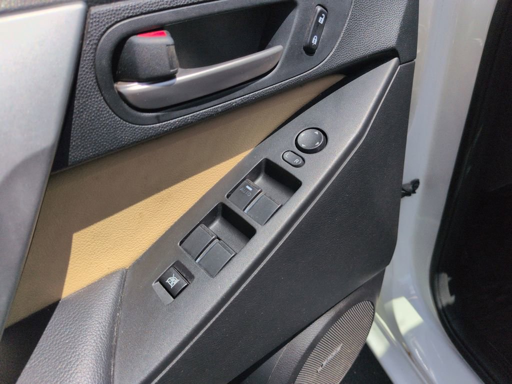 Used 2012 MAZDA MAZDA3 i Grand Touring FWD image 12