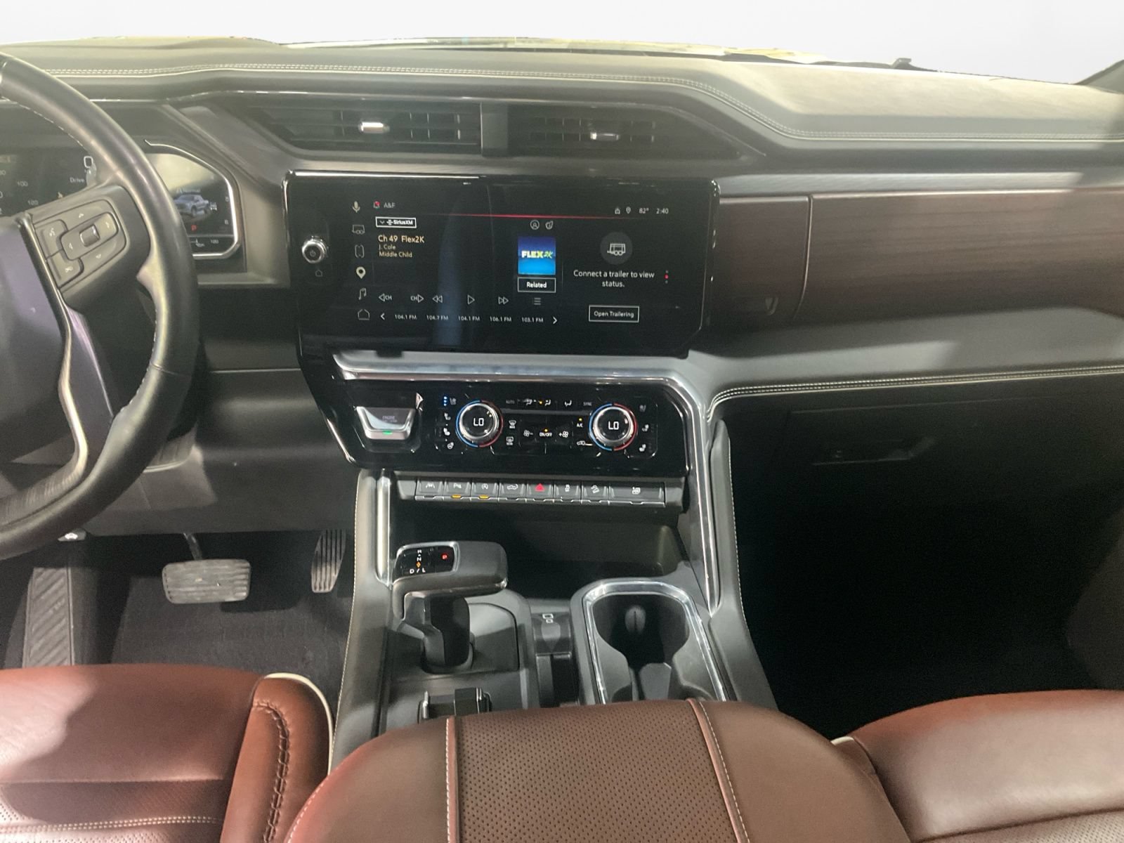 Used 2024 GMC Sierra 1500 Denali Ultimate AWD/4WD image 11