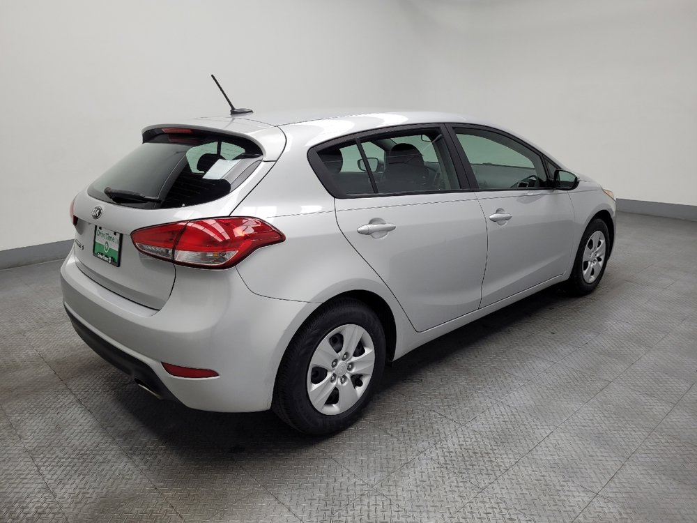 Used 2018 Kia Forte LX image 10