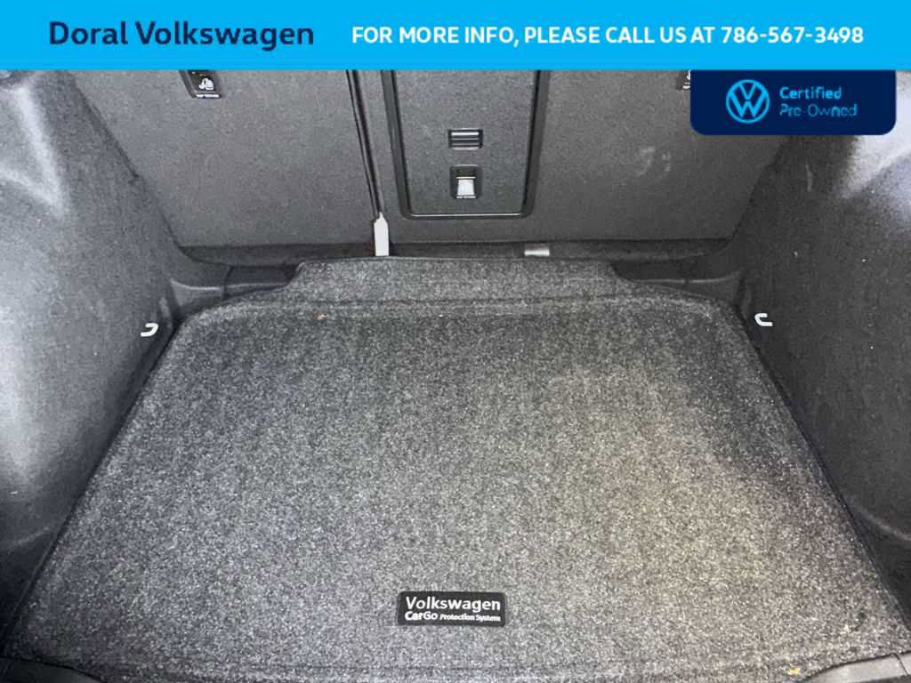 Used 2025 Volkswagen Taos SE FWD image 25