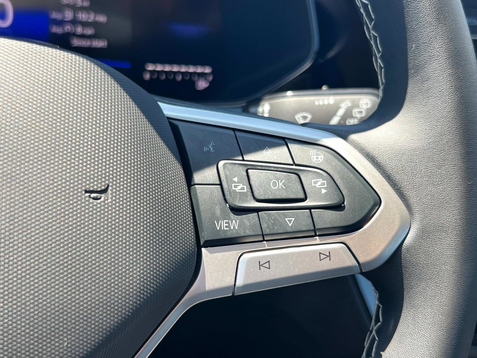 Certified 2024 Volkswagen Taos S image 8