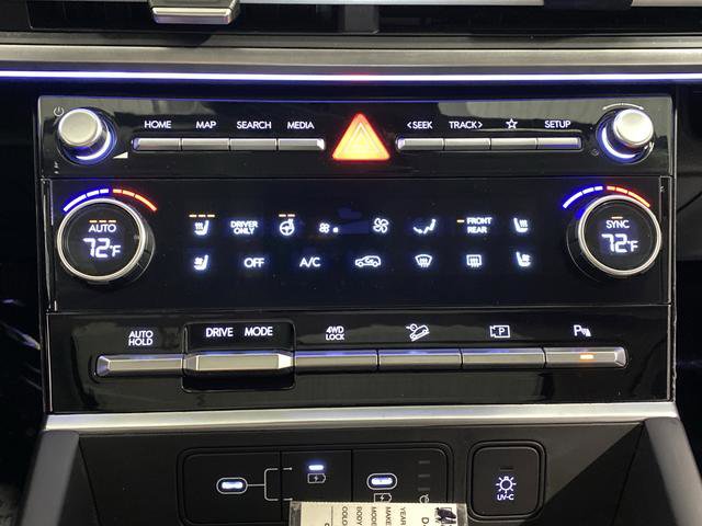 Used 2025 Hyundai Santa Fe Limited AWD/4WD image 23