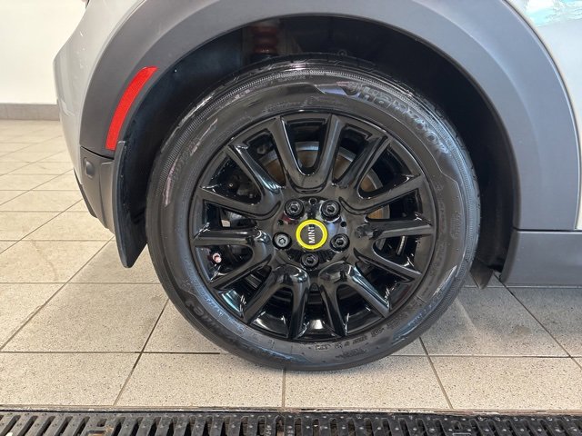 Used 2022 MINI Cooper SE image 8