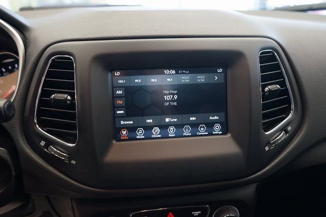 Used 2021 Jeep Compass Latitude image 31