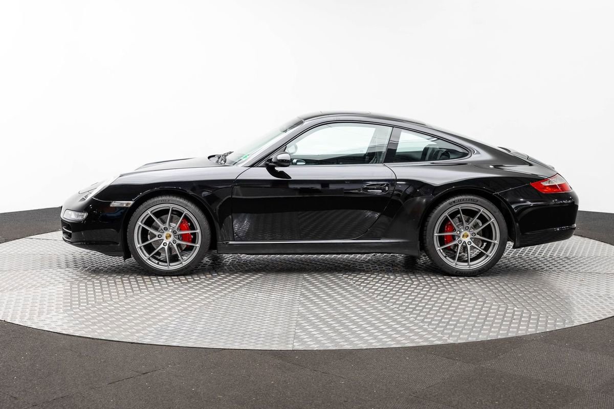 Used 2005 Porsche 911 Carrera RWD image 8