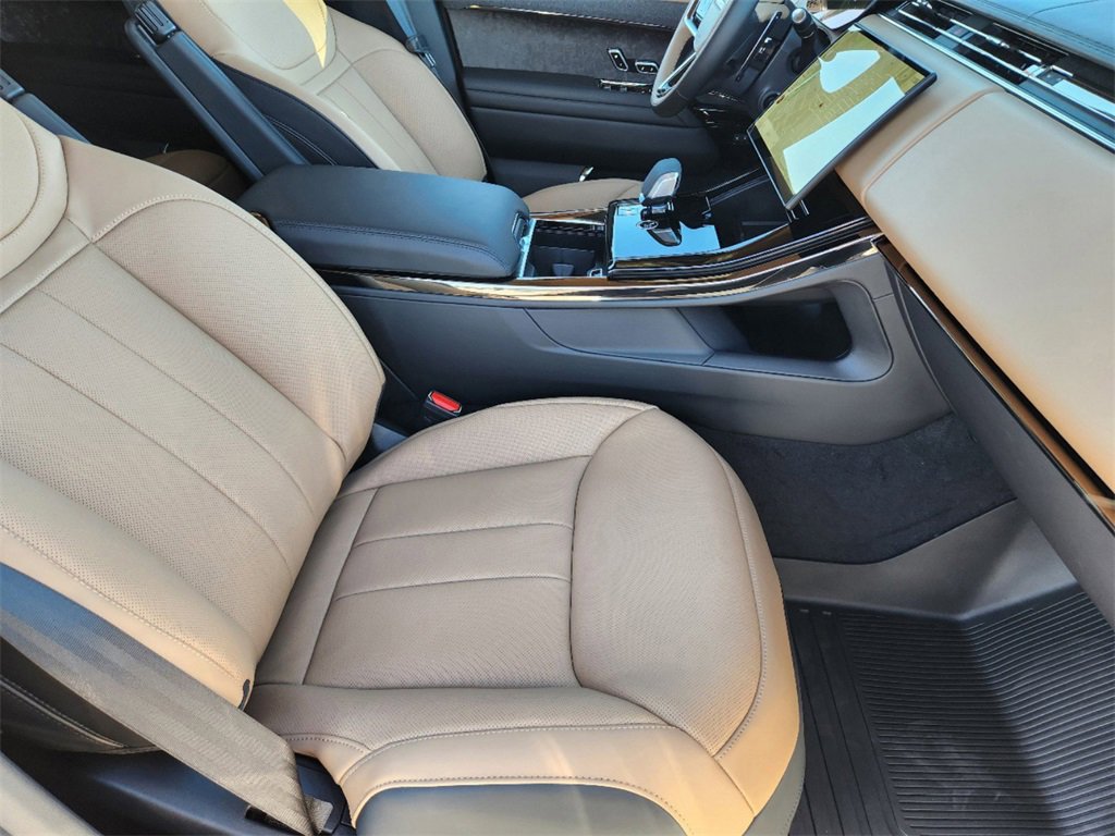 New 2025 Land Rover Range Rover Sport Autobiography image 9
