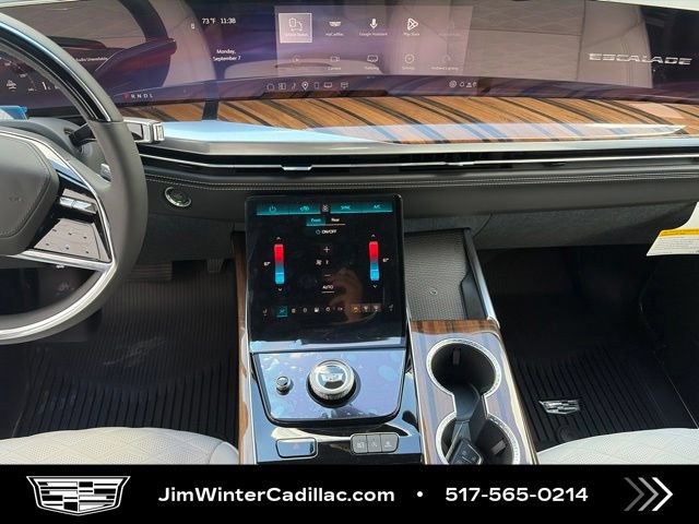 New 2026 Cadillac Escalade Platinum Sport w/ LPO, ONYX Package AWD/4WD image 15