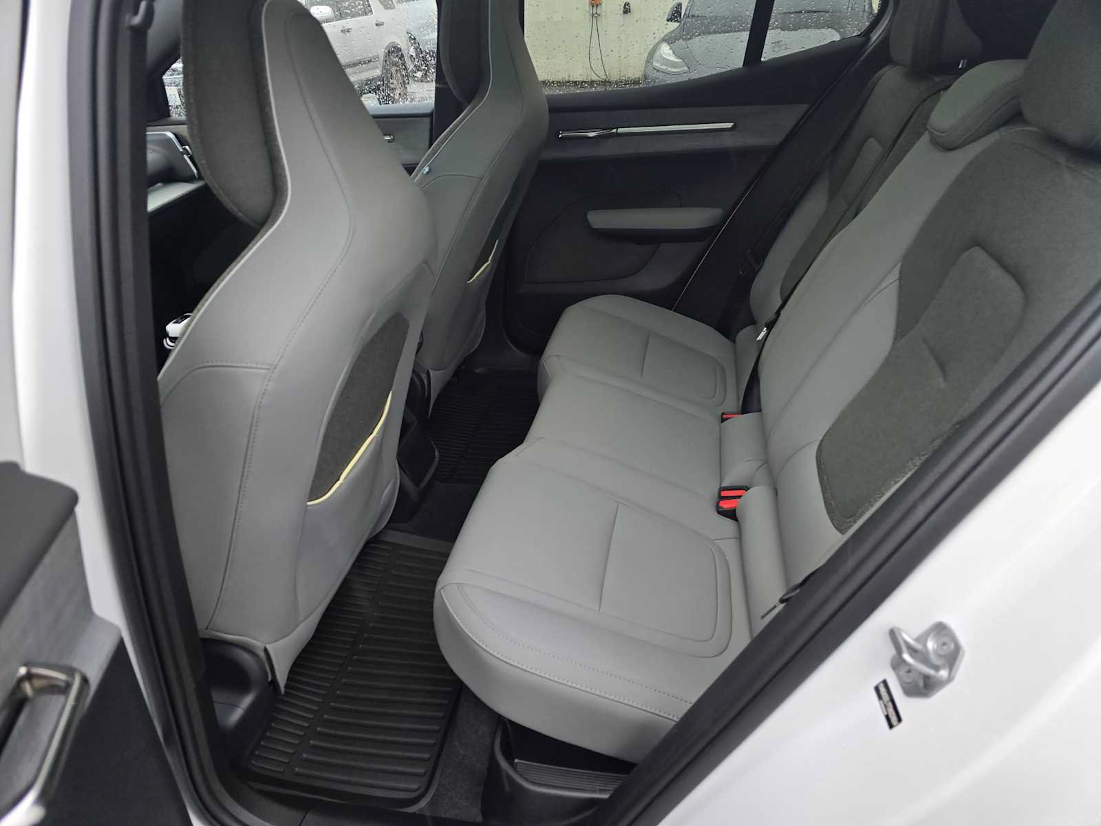 New 2026 Volvo EX30 Ultra w/ Protection Package AWD/4WD image 18