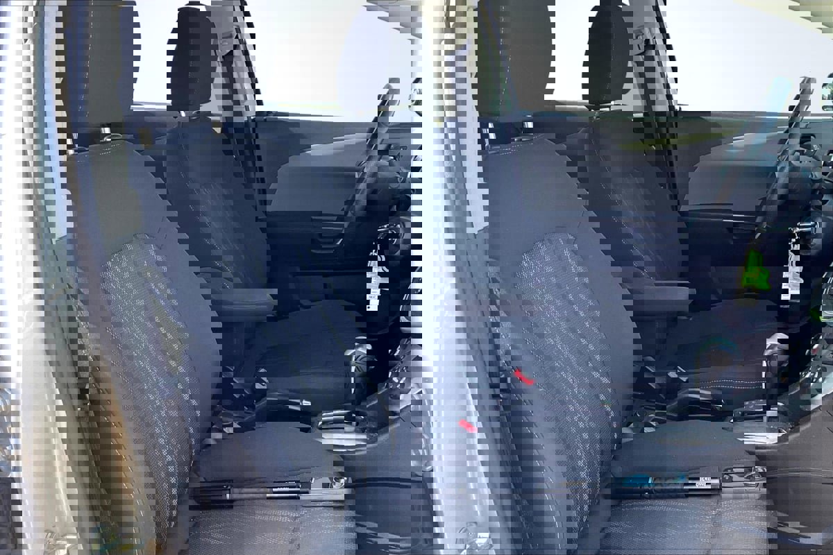 Used 2017 Chevrolet Sonic LT image 7