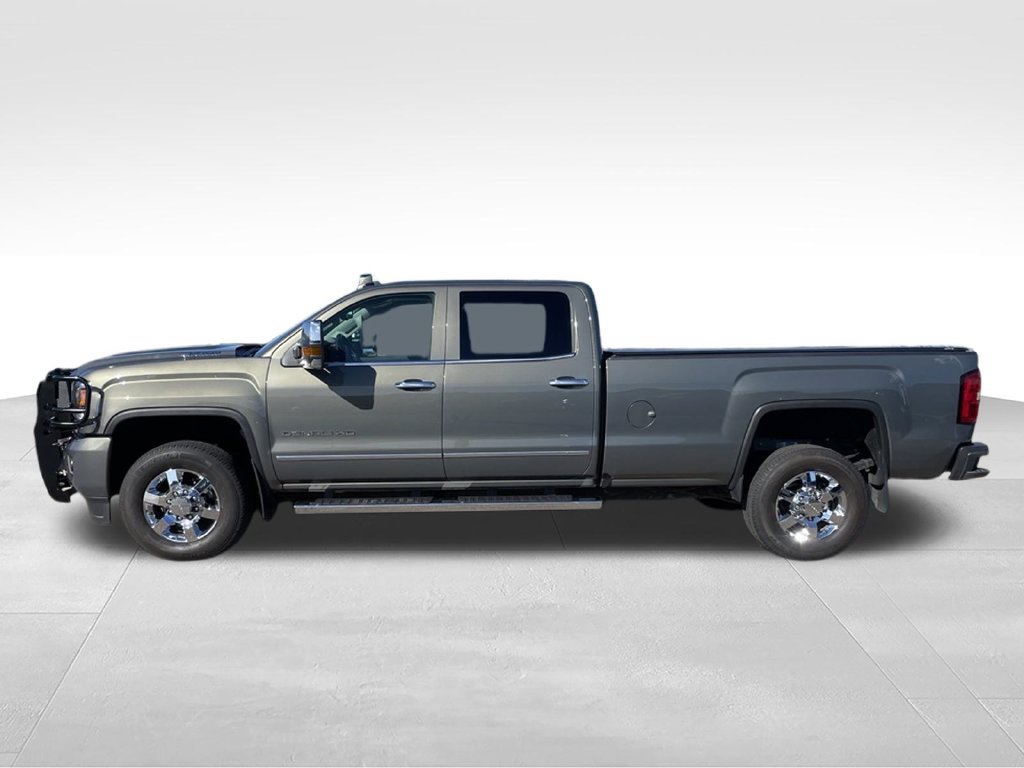 Used 2017 GMC Sierra 3500 Denali w/ Duramax Plus Package AWD/4WD image 27