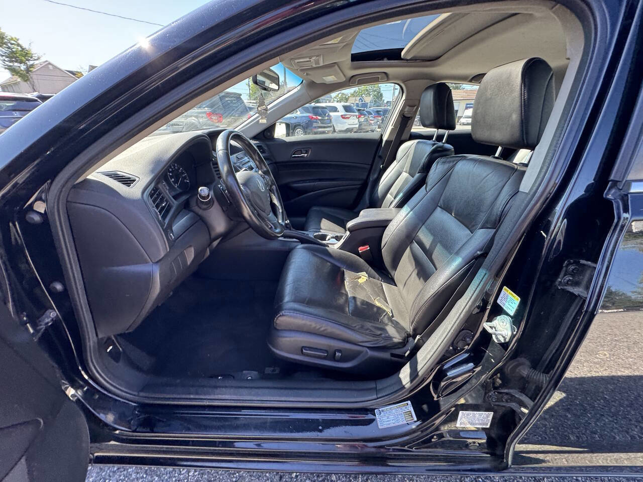 Used 2014 Acura ILX 2.0L w/Premium 4dr Sedan Packa image 41