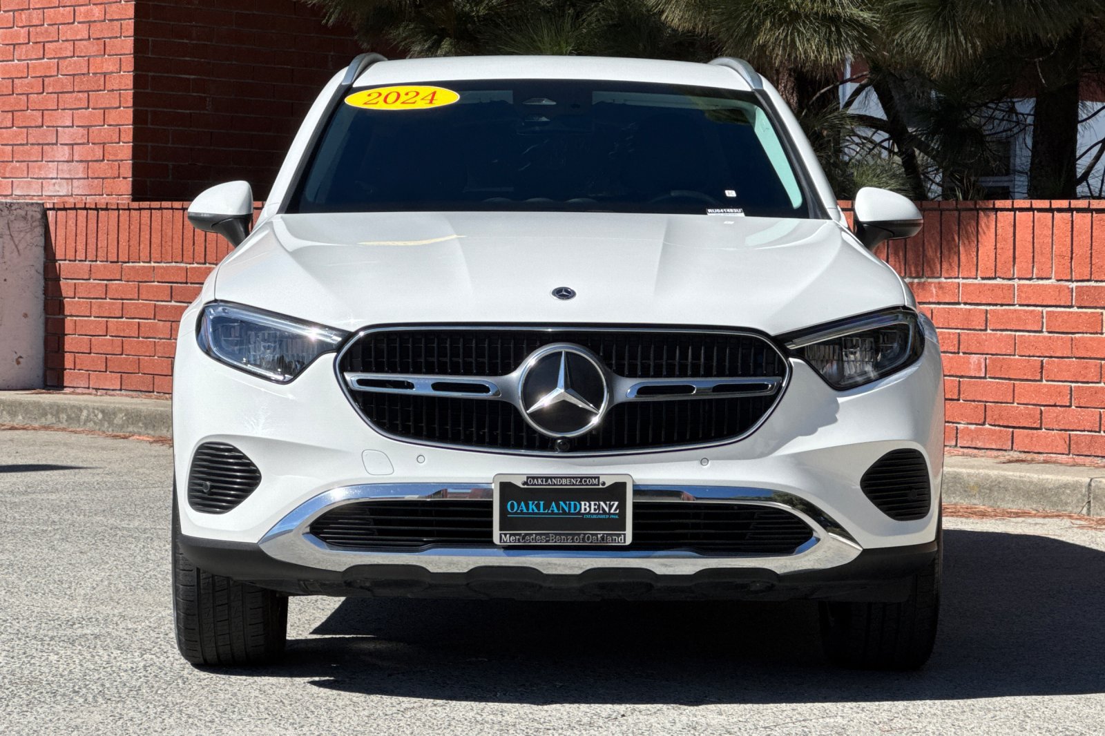Used 2024 Mercedes-Benz GLC 300 4MATIC image 9