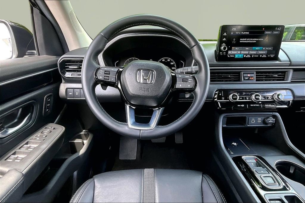 Certified 2025 Honda Pilot EX-L image 8