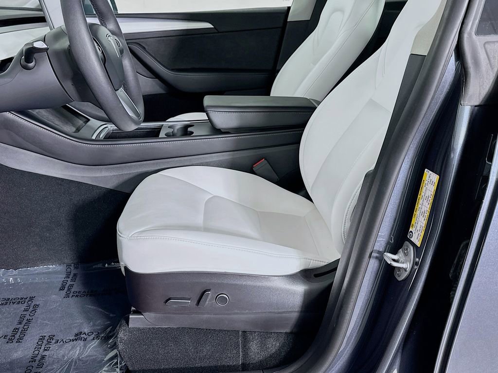 Used 2022 Tesla Model Y Performance image 22