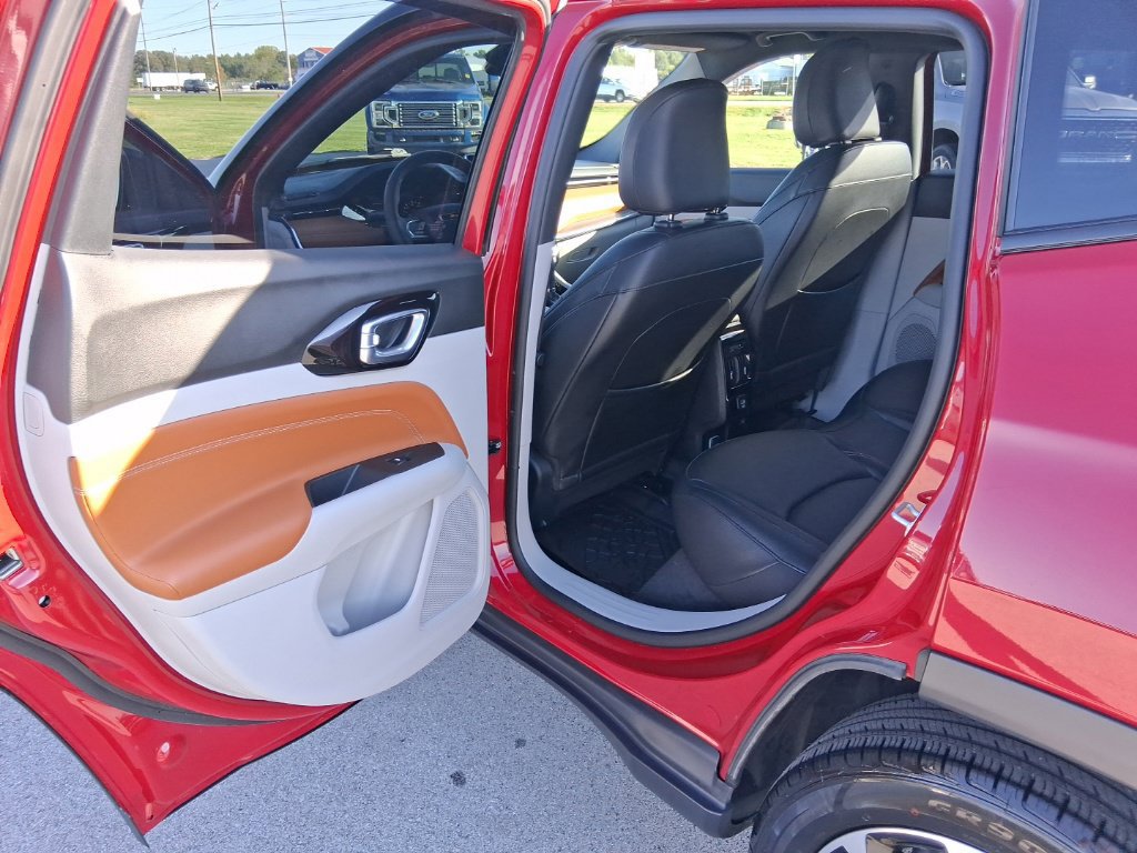 Used 2024 Jeep Compass Limited AWD/4WD image 16