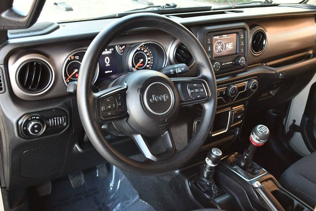 Used 2020 Jeep Gladiator Sport w/ Trailer Tow Package image 43