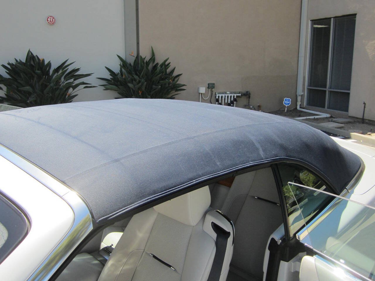 Used 2016 Rolls-Royce Dawn RWD image 19