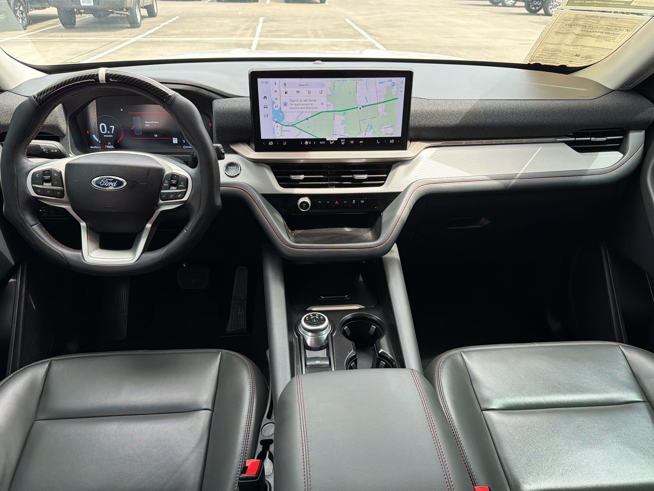 Used 2025 Ford Explorer Active w/ Active Comfort Package RWD image 16
