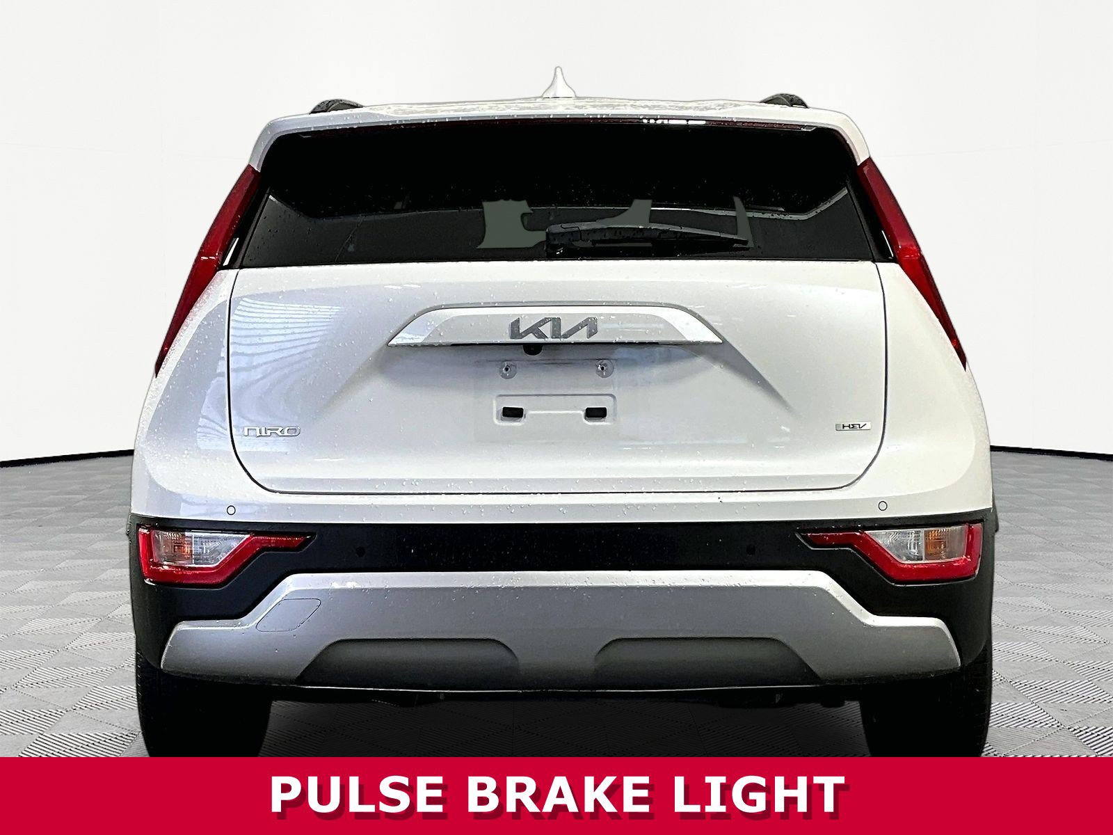Certified 2024 Kia Niro EX FWD image 5