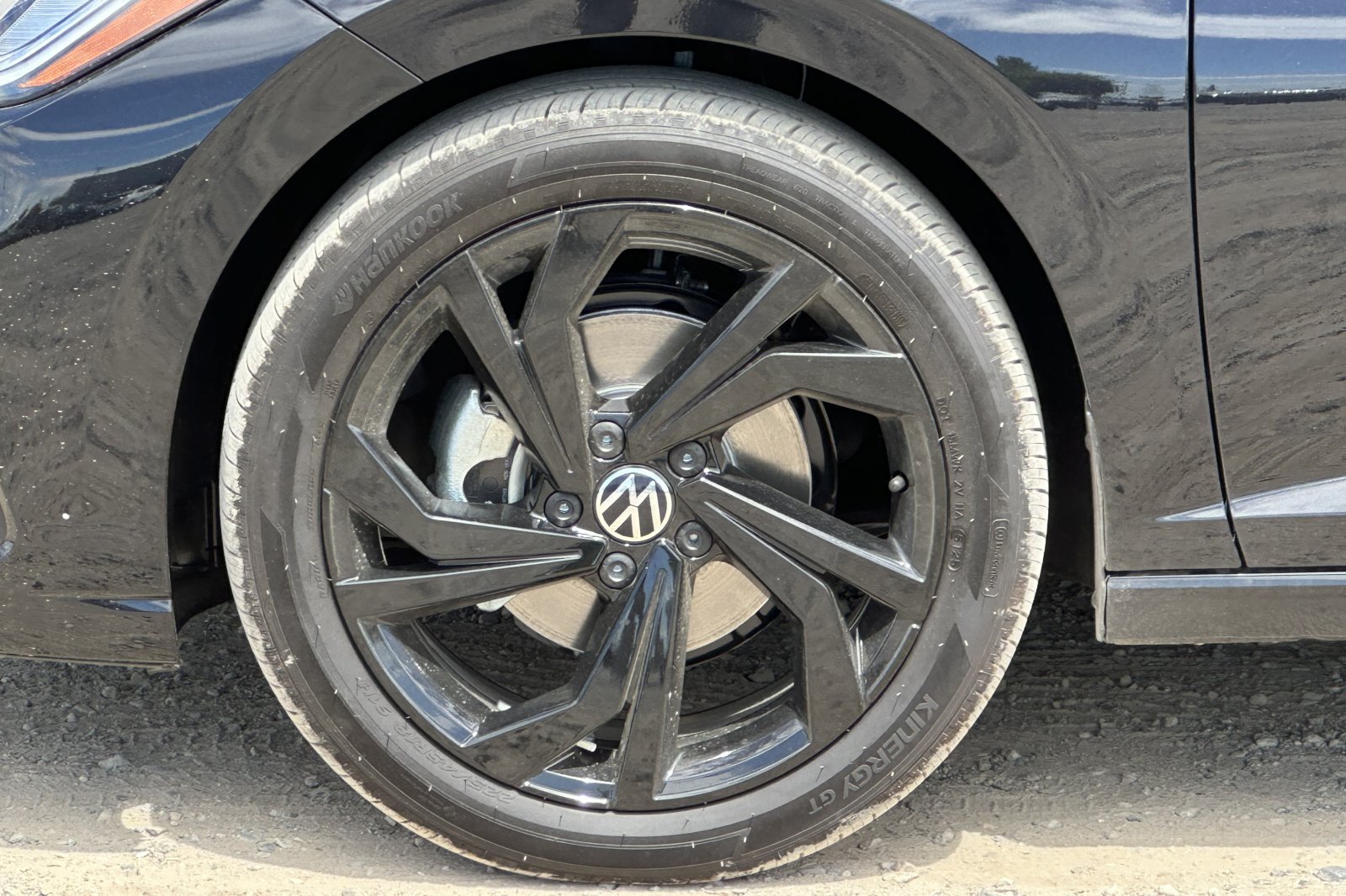 New 2026 Volkswagen Jetta SE FWD image 24