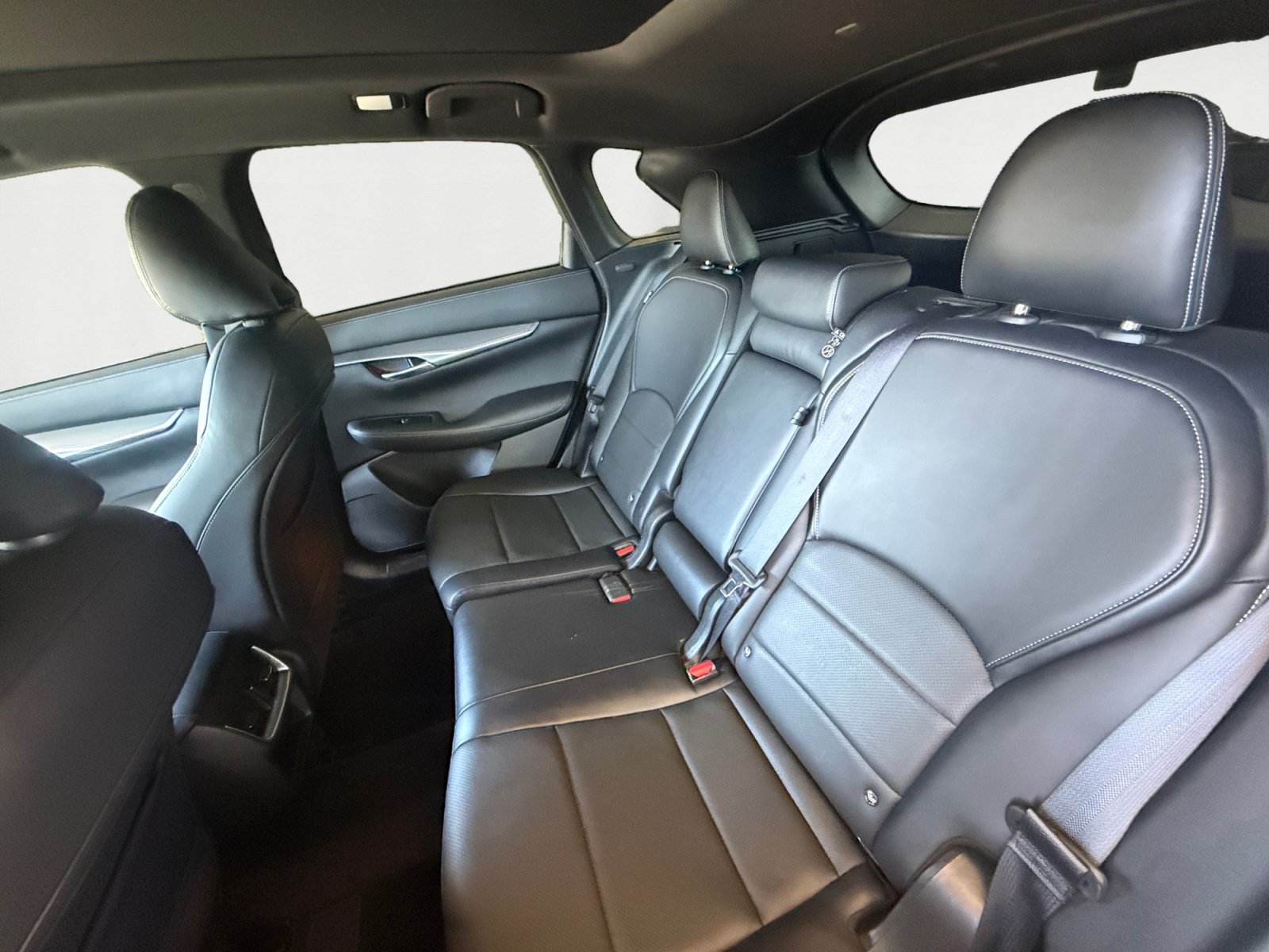 Used 2022 INFINITI QX50 Luxe w/ Appearance Package AWD/4WD image 13