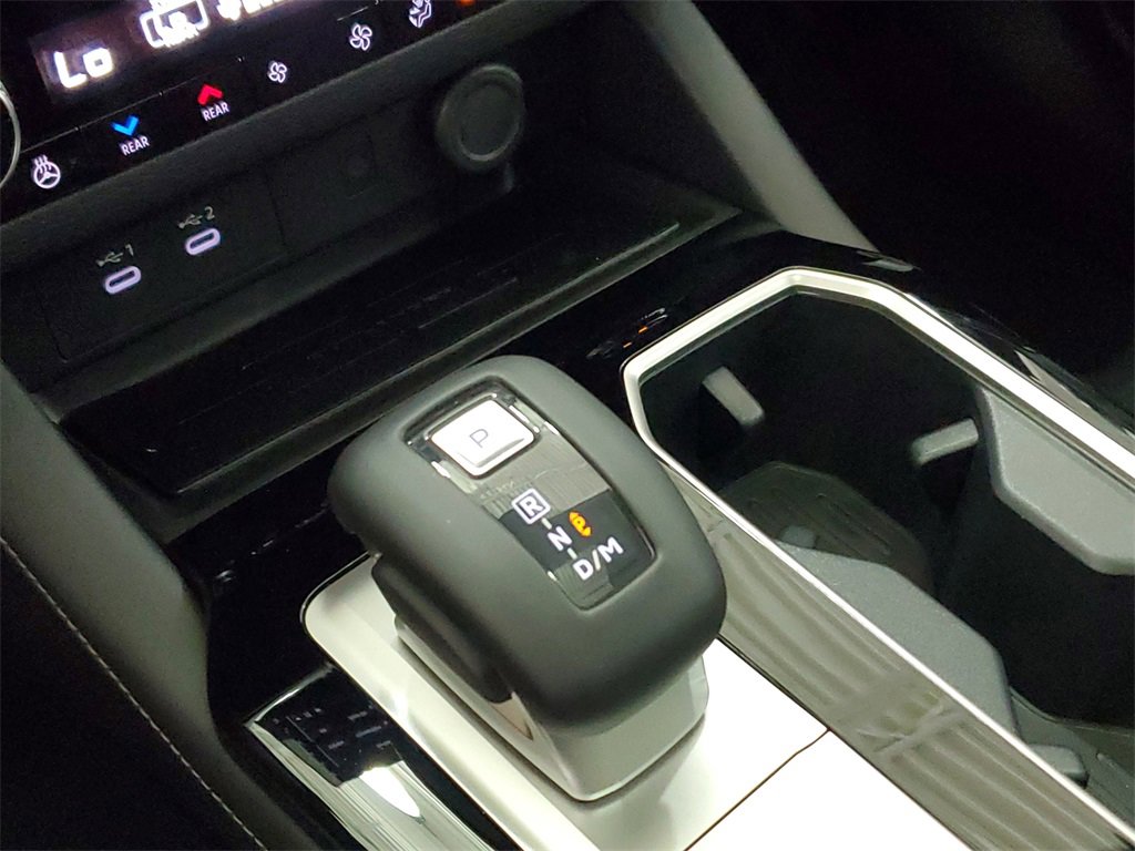 New 2025 Mitsubishi Outlander SEL image 31