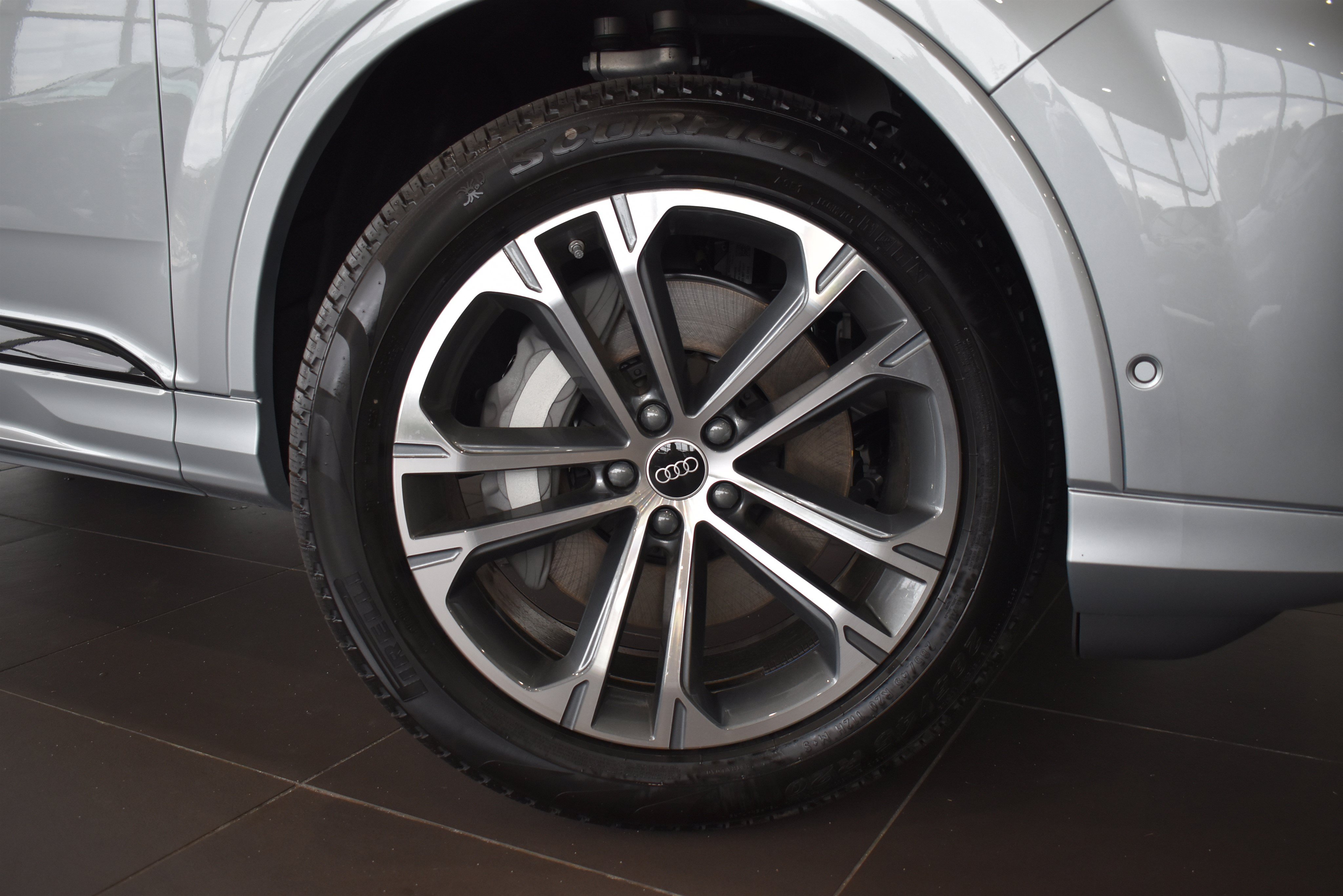 New 2026 Audi Q7 2.0T Premium AWD/4WD image 2