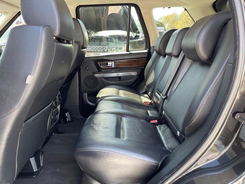 Used 2013 Land Rover Range Rover Sport HSE AWD/4WD image 11