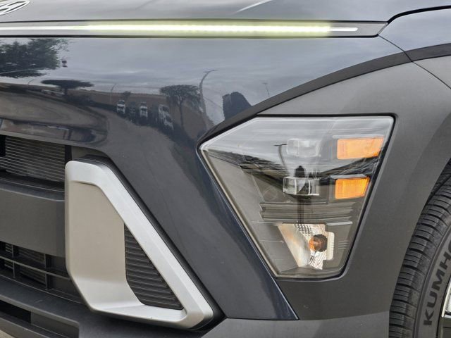 Certified 2025 Hyundai Kona SEL image 9