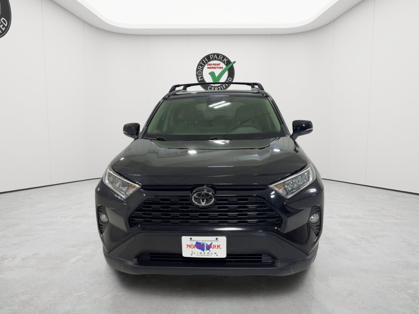 Used 2019 Toyota RAV4 XLE Premium AWD/4WD image 8