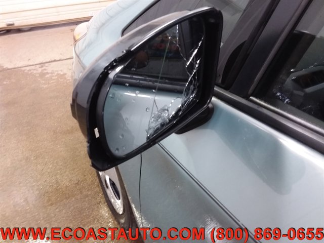Used 2014 Toyota Prius Two FWD image 19