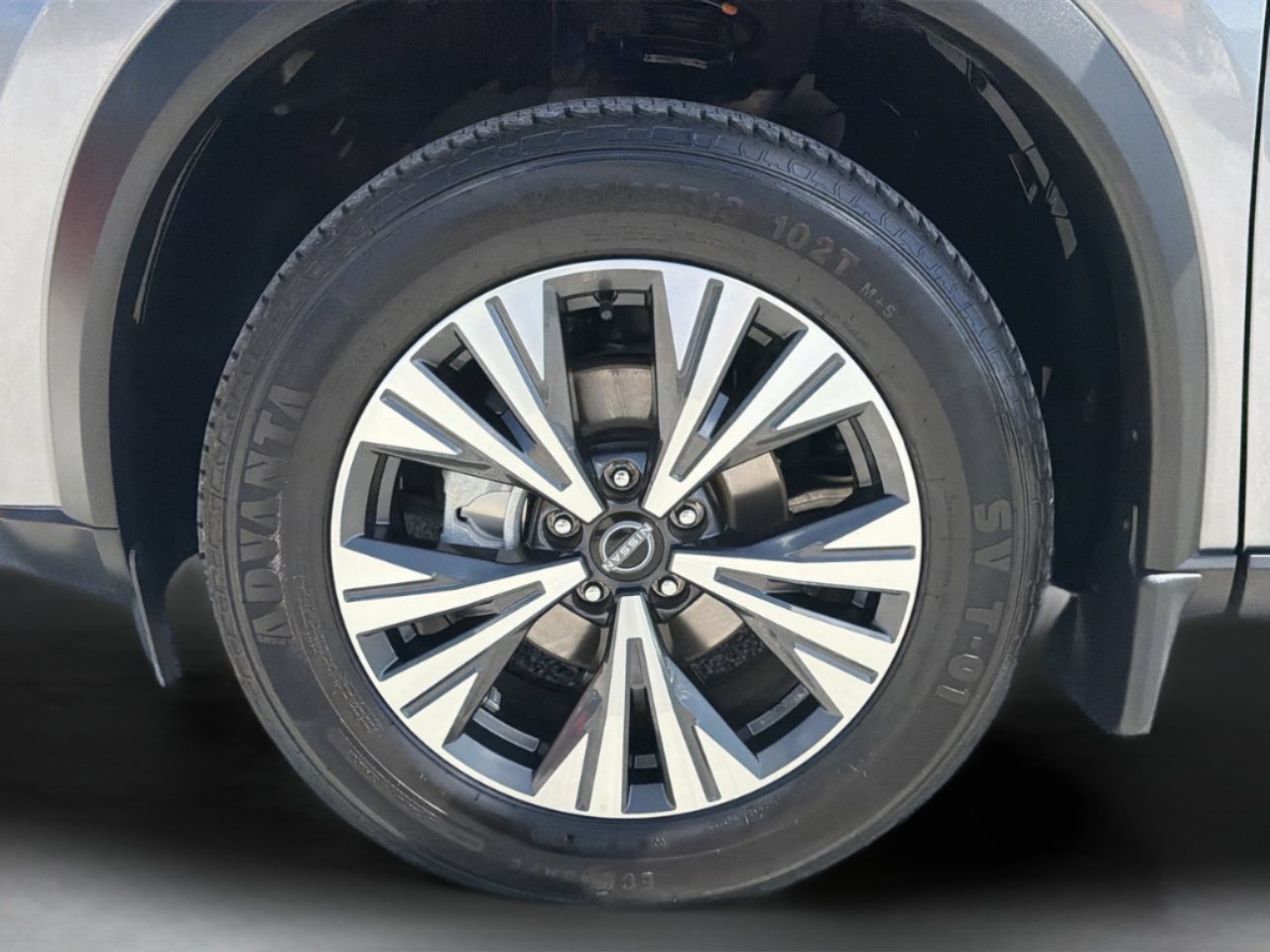 Used 2023 Nissan Rogue SV FWD image 30