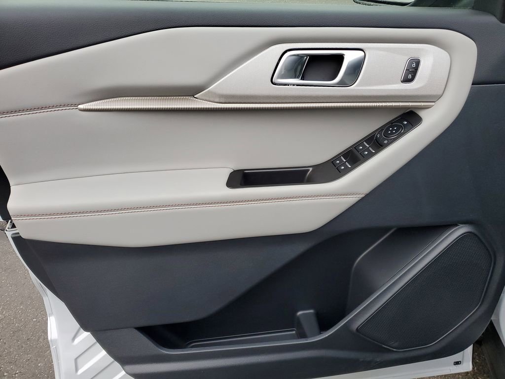 New 2026 Ford Explorer Active w/ Active Comfort Package image 24