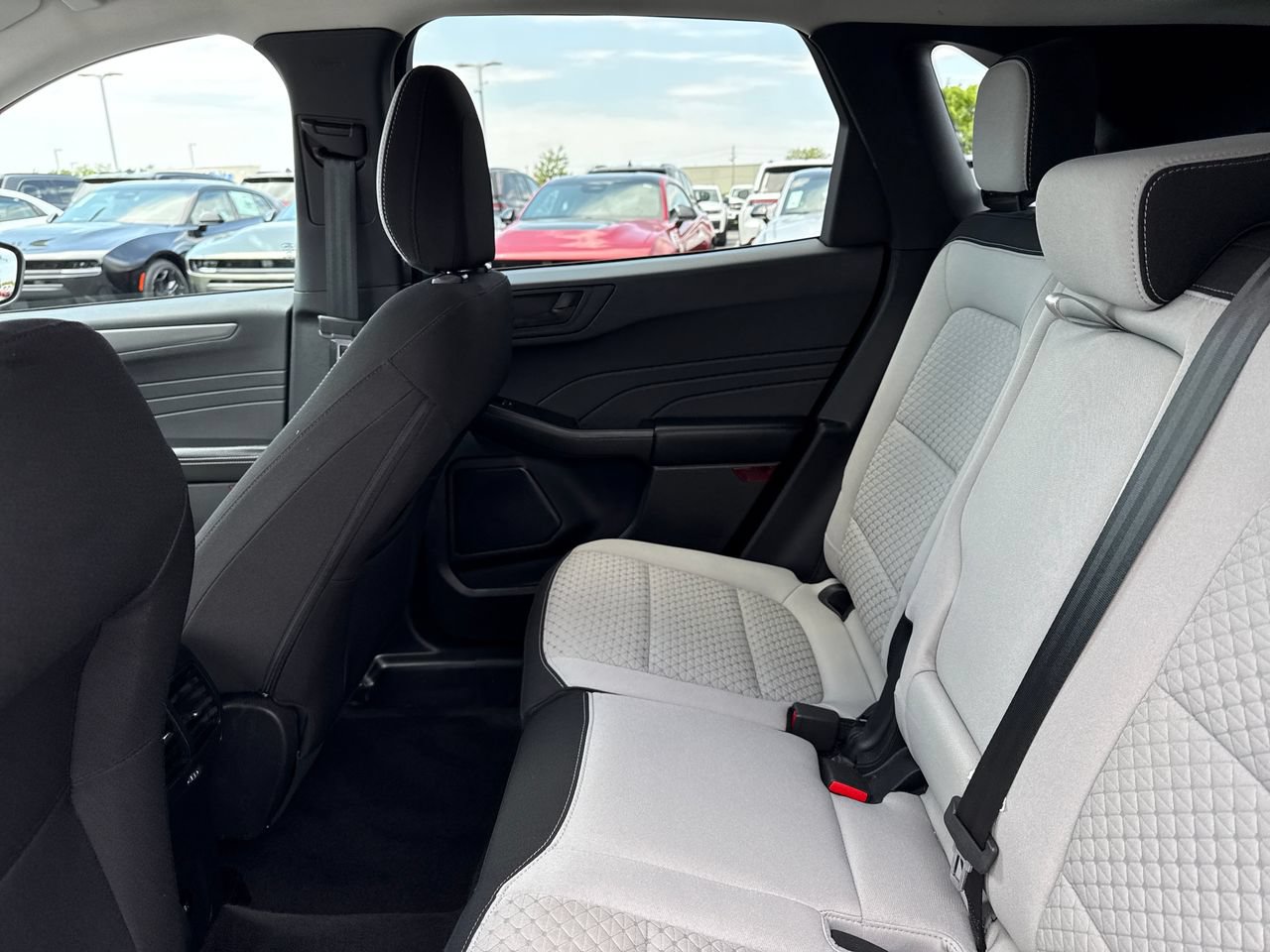 Used 2023 Ford Escape Active w/ Tech Pack #1 AWD/4WD image 12