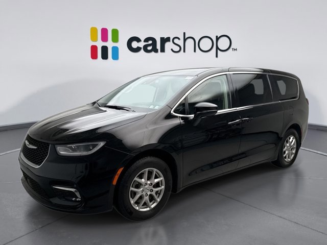 Used 2024 Chrysler Pacifica Touring-L image 1