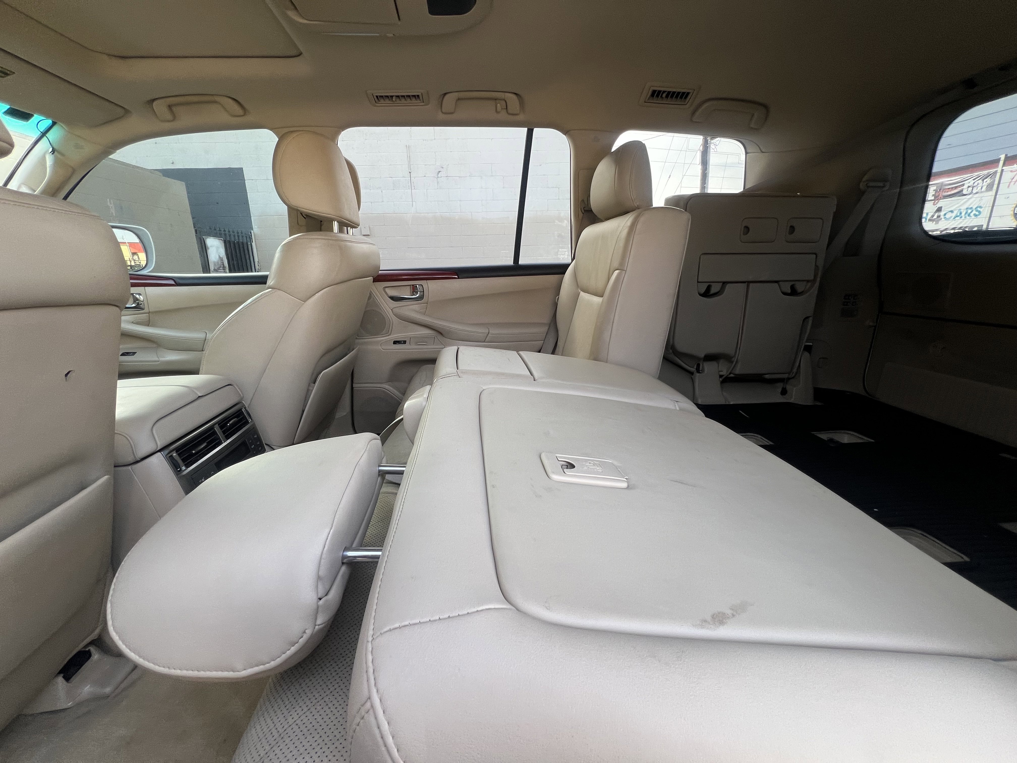 Used 2009 Lexus LX 570 4WD image 25