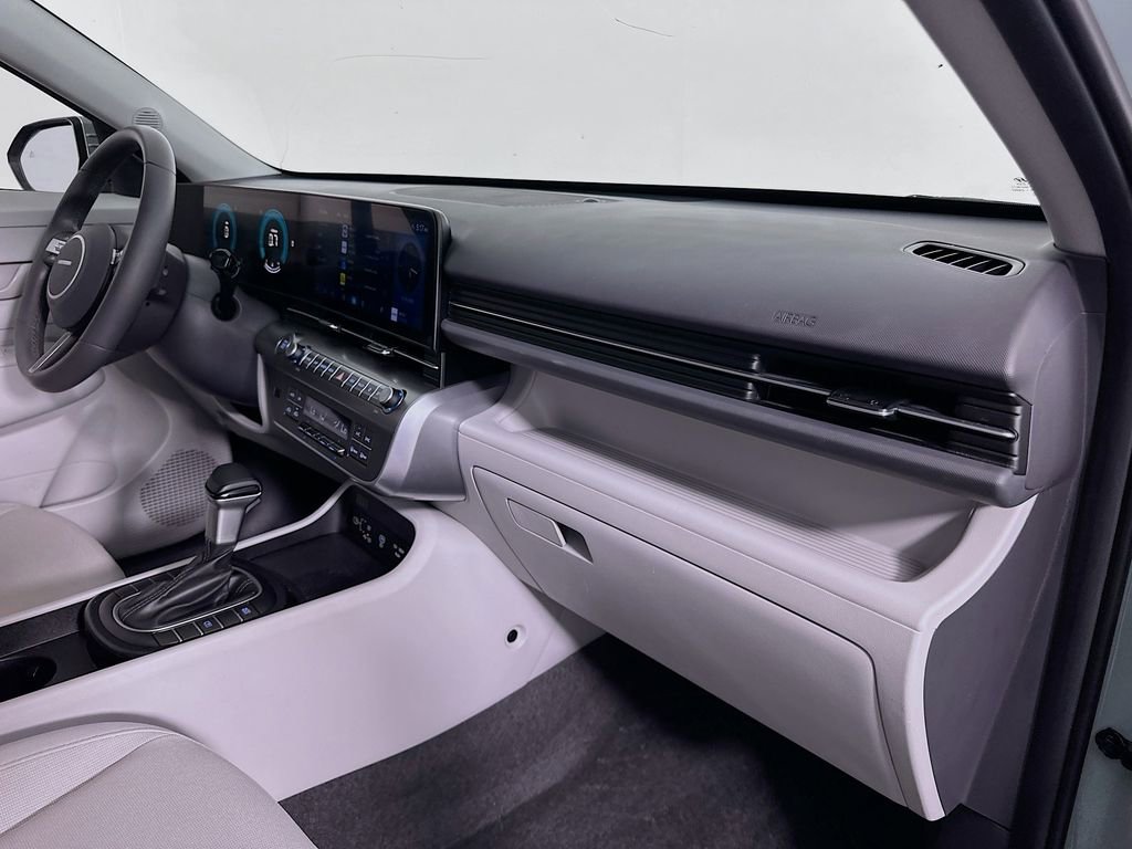 Used 2024 Hyundai Kona SEL image 28