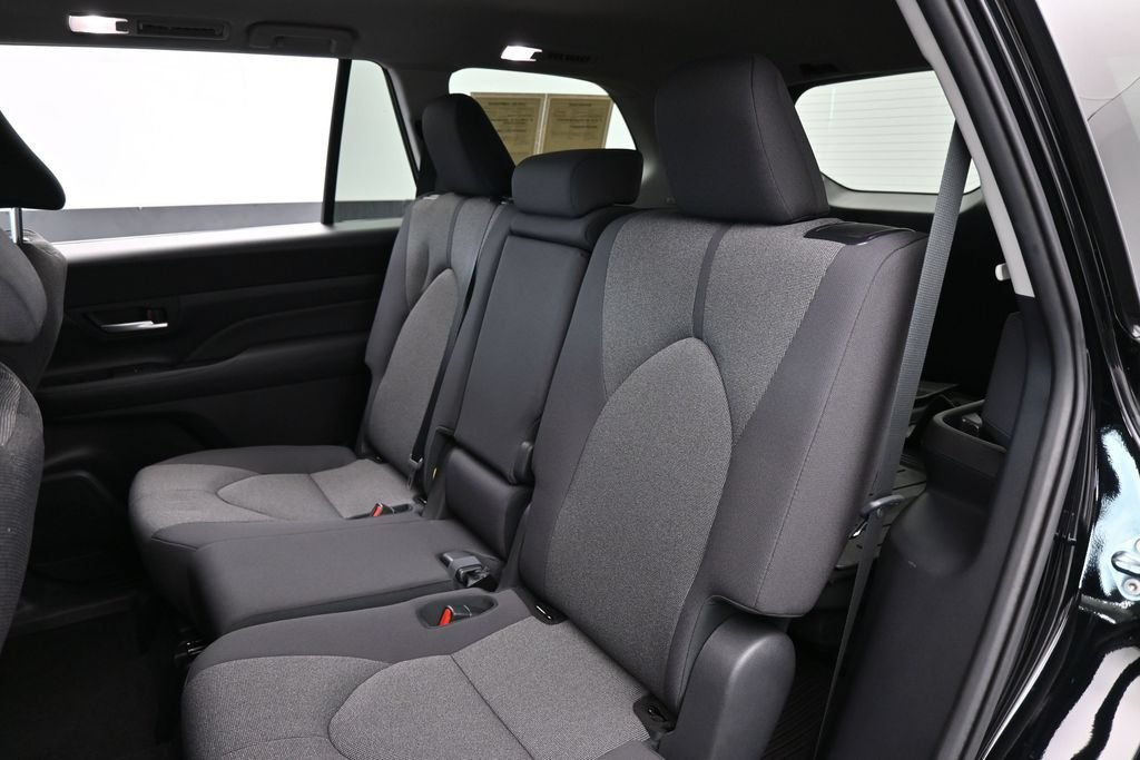 Used 2025 Toyota Grand Highlander FWD image 29