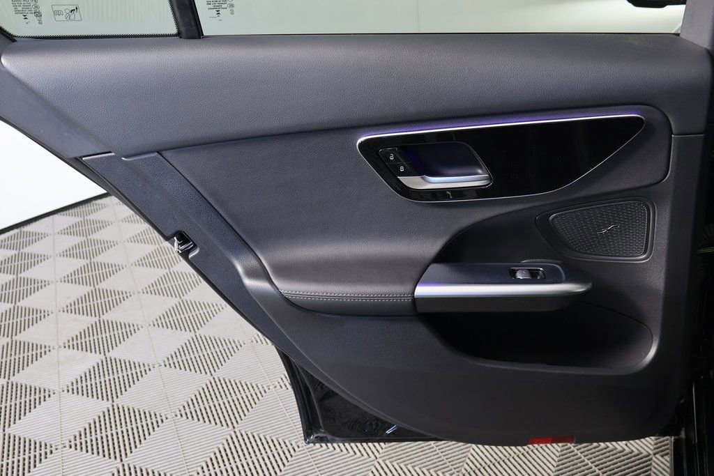 Used 2025 Mercedes-Benz C 300 4MATIC Sedan image 13