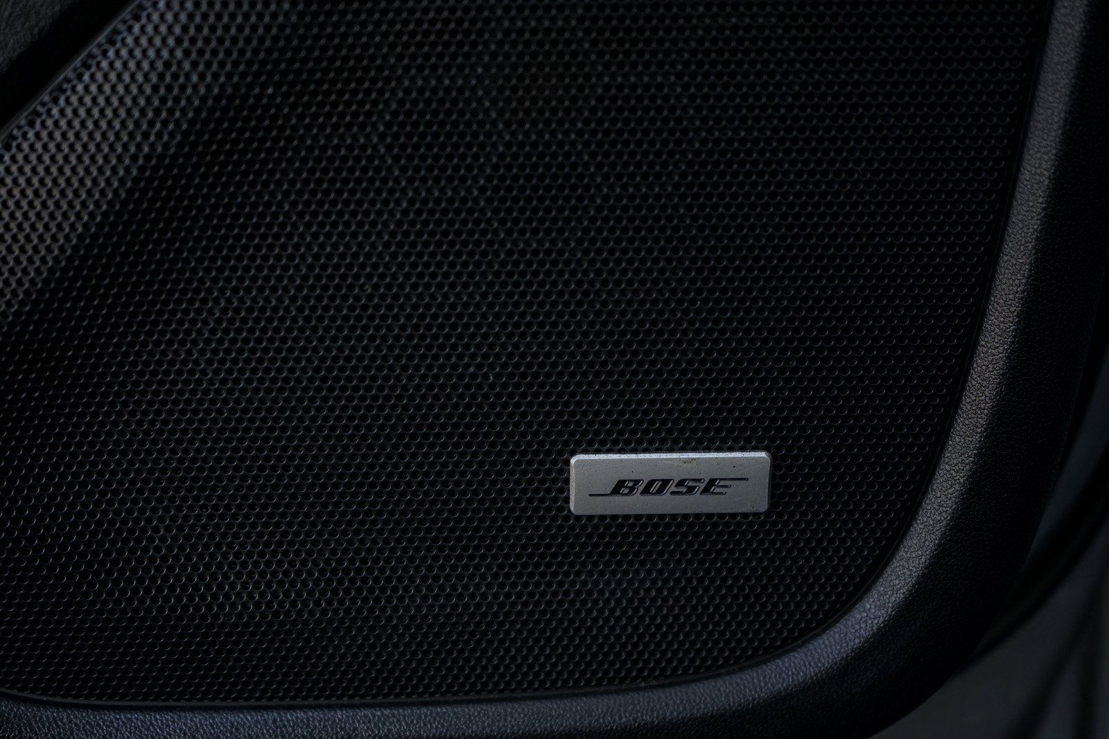 Used 2023 GMC Terrain SLT w/ Infotainment Package II image 14