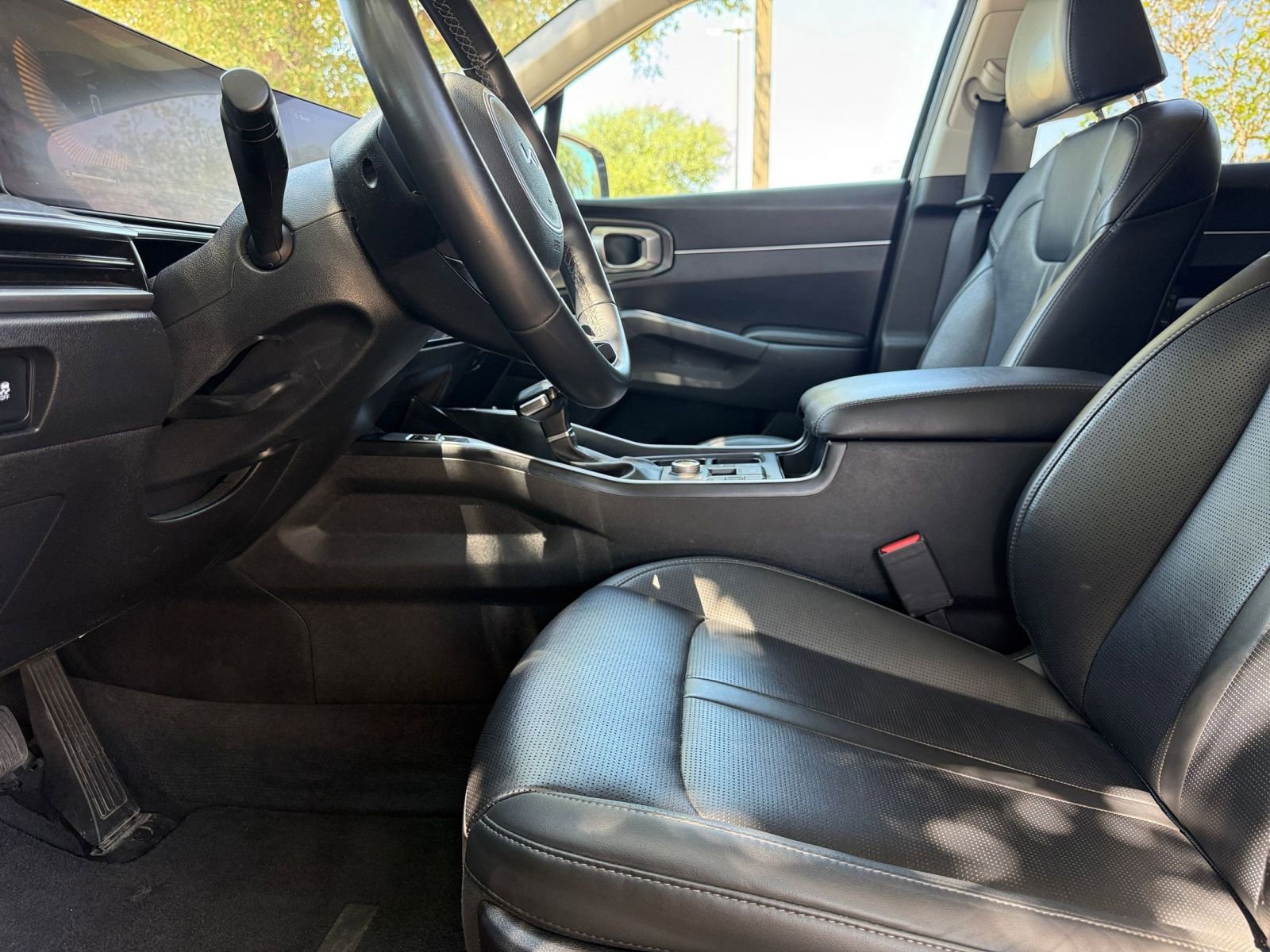 Used 2024 Kia Sorento S AWD/4WD image 29