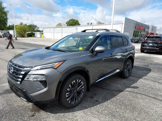 New 2026 Nissan Rogue Platinum image 8