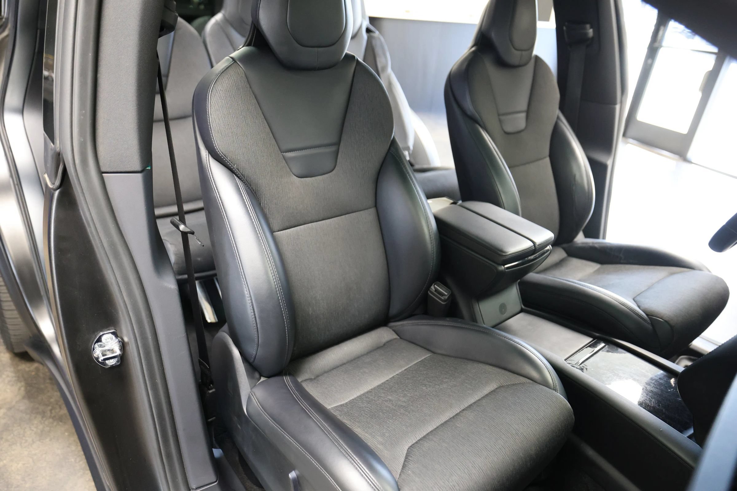 Used 2017 Tesla Model X P100D AWD/4WD image 36