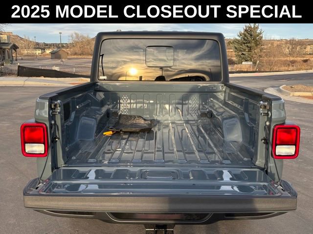 New 2025 Jeep Gladiator Sport AWD/4WD image 18