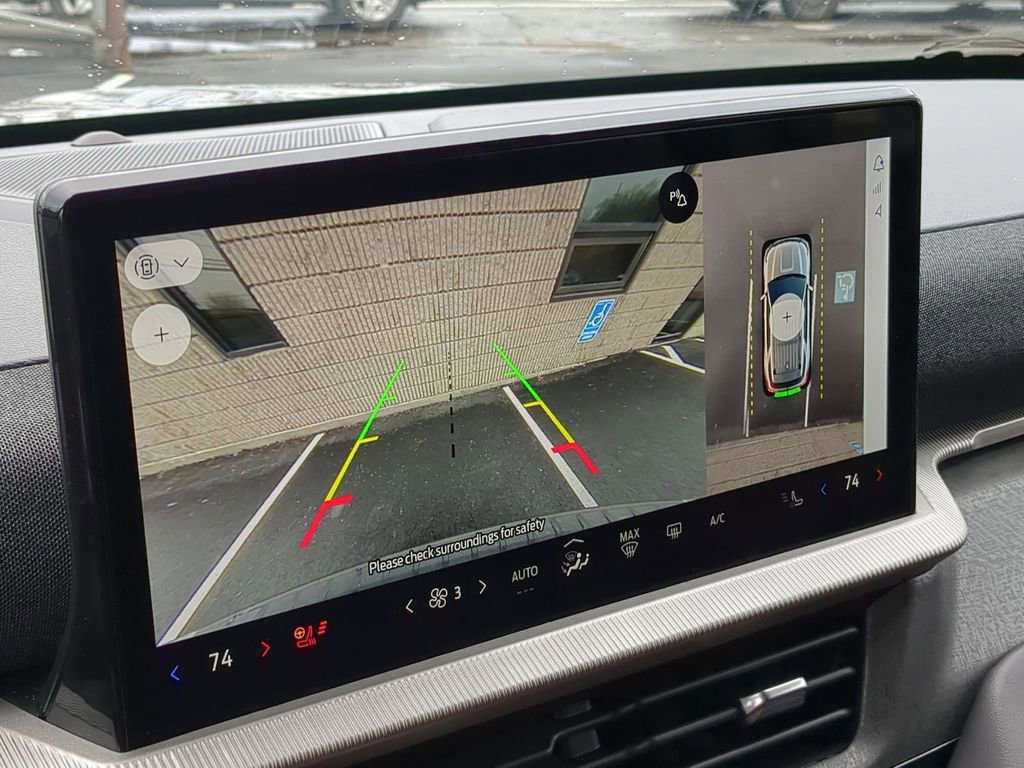 Used 2025 Ford Explorer Platinum w/ LUX Leather Package image 18